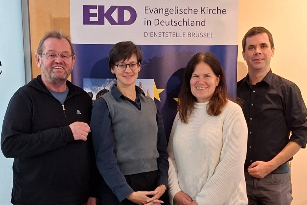 vier Personen von links nach rechts Präsident der KAÖ Ferdinand Kaineder, Vizepräsidentin Katharina Renner, Oberkirchenrätin Katrin Hatzinger und Vizepräsident Thomas Immervoll